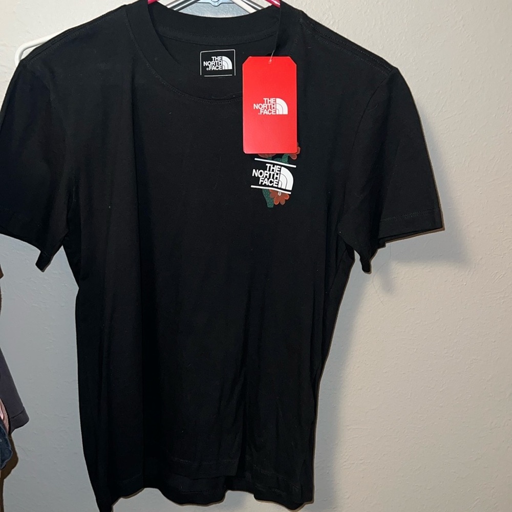 The north face tee